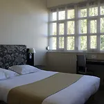 Le Saint-nicolas Hotel 4*