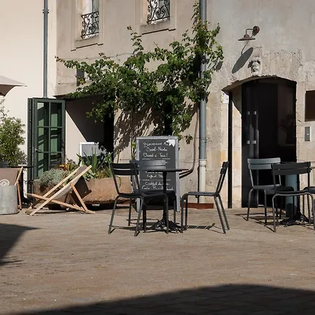 Le Saint-nicolas 4* לה רושל