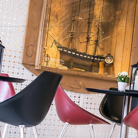 Le Saint-nicolas Hotel 4*